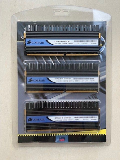Corsair Memoria / RAM: Corsair Dominator CMX2048 – Nuovo (secondo la descrizione) da Zürich venduto da Maki8
