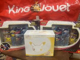 Lot Pokémon 30 Ans / Celebrations : ETB + 2 Cf Amphinobi ex