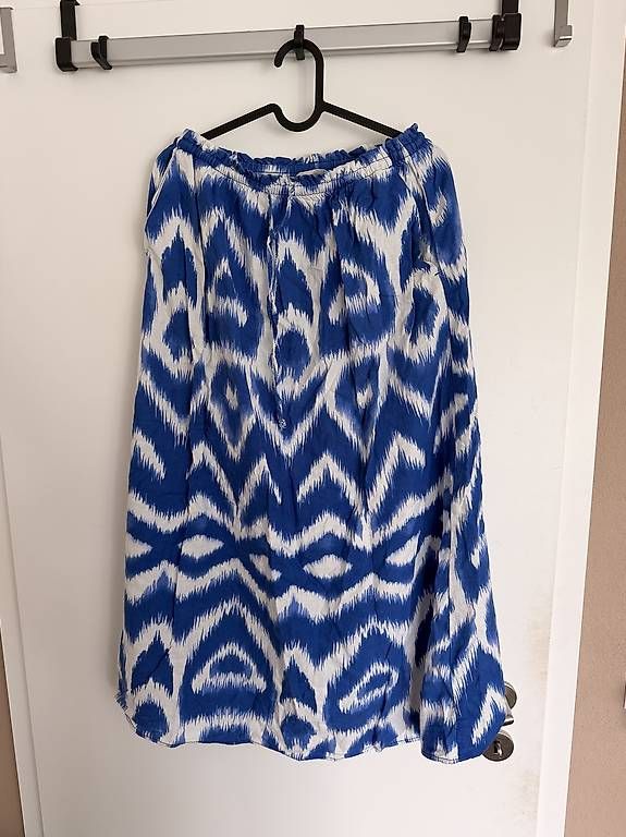 Gonne: Blau-weisser Damerock mit Taschen – Usato da Neuenegg venduto da sina.lndr