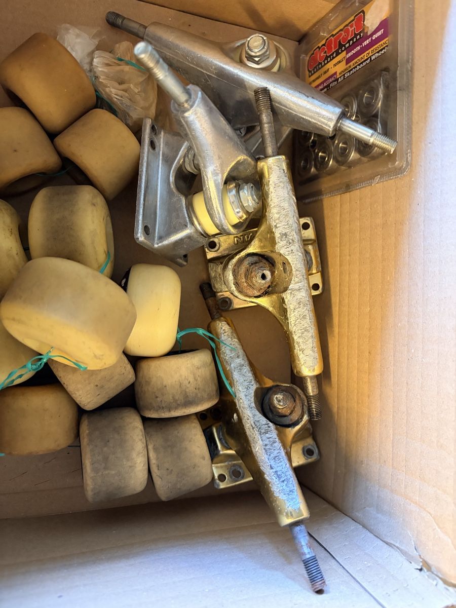 Skateboards: 2 x Skateboard Achsen Thunder & Wheels – Usato da Herrliberg venduto da Julianopie 2