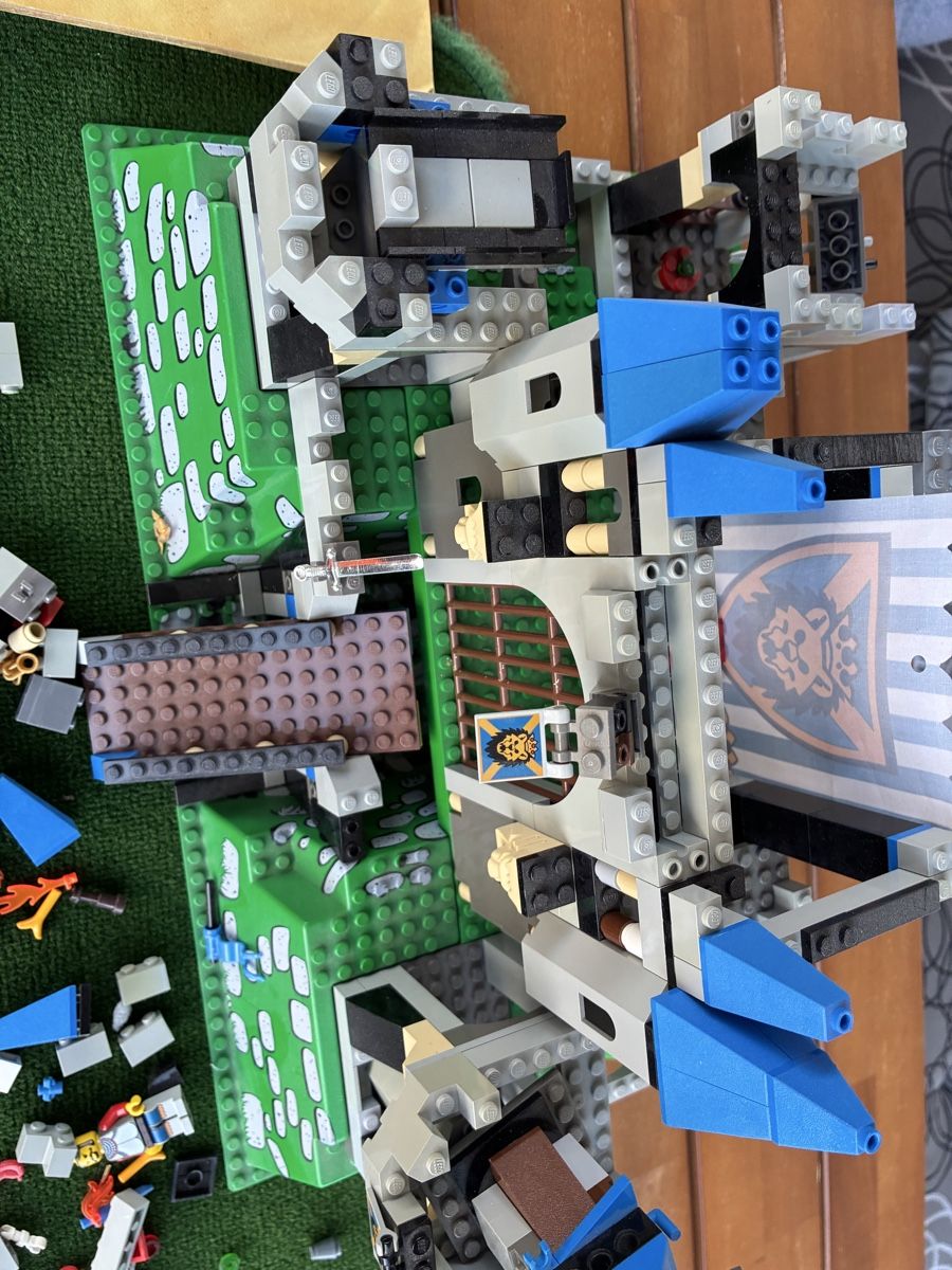Lego Kit di costruzioni: Lego Burg – Usato da Schüpbach venduto da Tluky 5