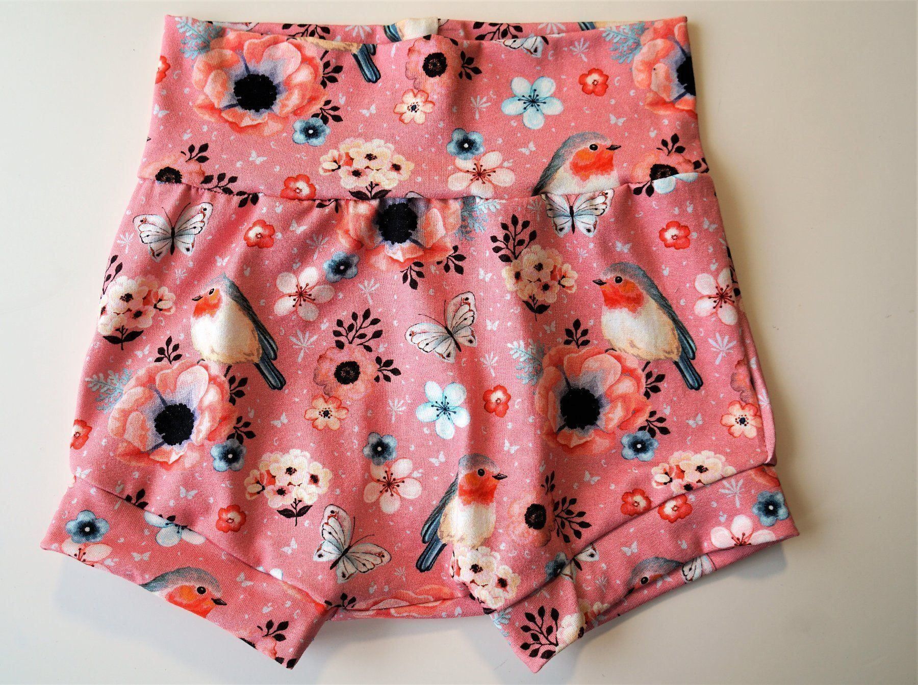 Hosen: Rosa Kurze Hose mit Blumen 98/104 NEU – Neu und originalverpackt aus Zürich von sambaum