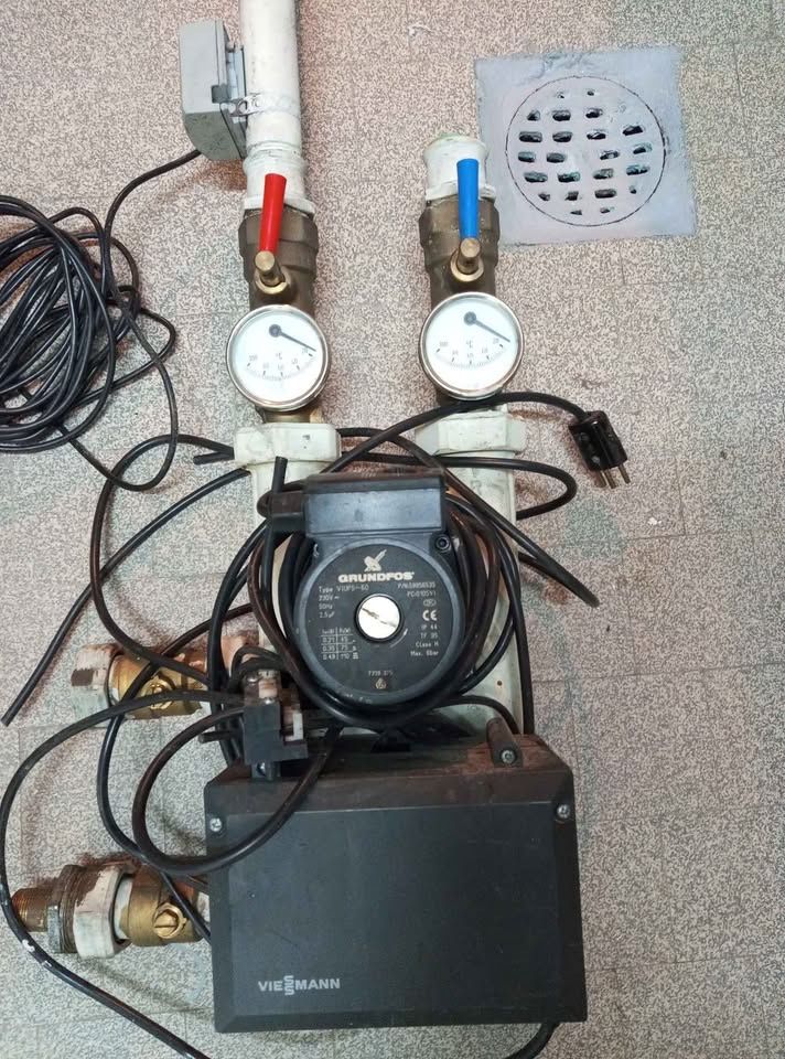Viessmann Radiatori: Viessmann Heizgruppe – Usato da Bienne venduto da Daniel_Schader 1