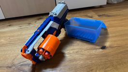 Nerf Strongarm Spielzeugpistole mit extra Darts