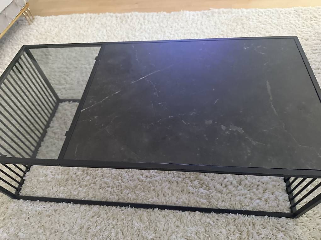 Tische: Couchtisch 120*60 – Gebraucht aus Bolligen von arg_v256