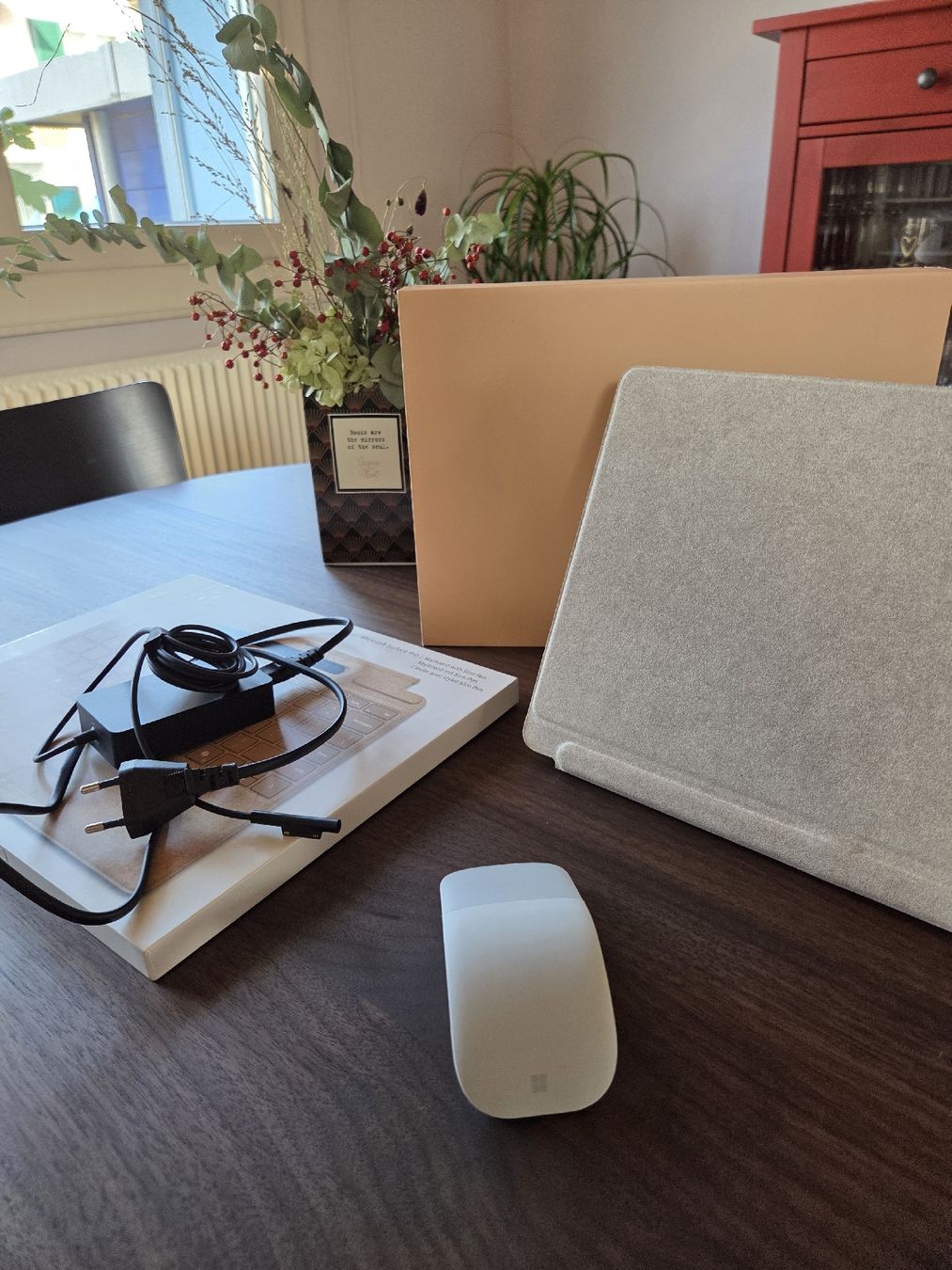 Microsoft Portables: Windows Surface Pro 11 Copilot + PC – Neuf (Voir description) à Thierachern par bcguggi 2