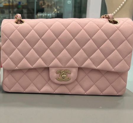 22S CLASSIC FLAP BAG ROSE EN CUIR CAVIAR NEUF