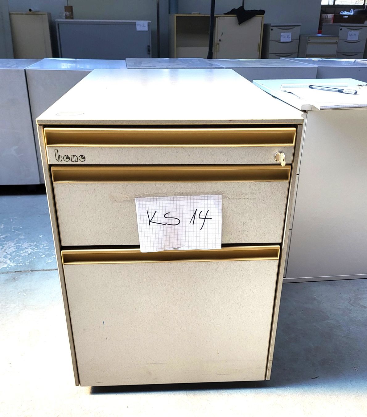 Banconi: Büro-Korpus abschliessbar – Usato da Diessenhofen venduto da Osio