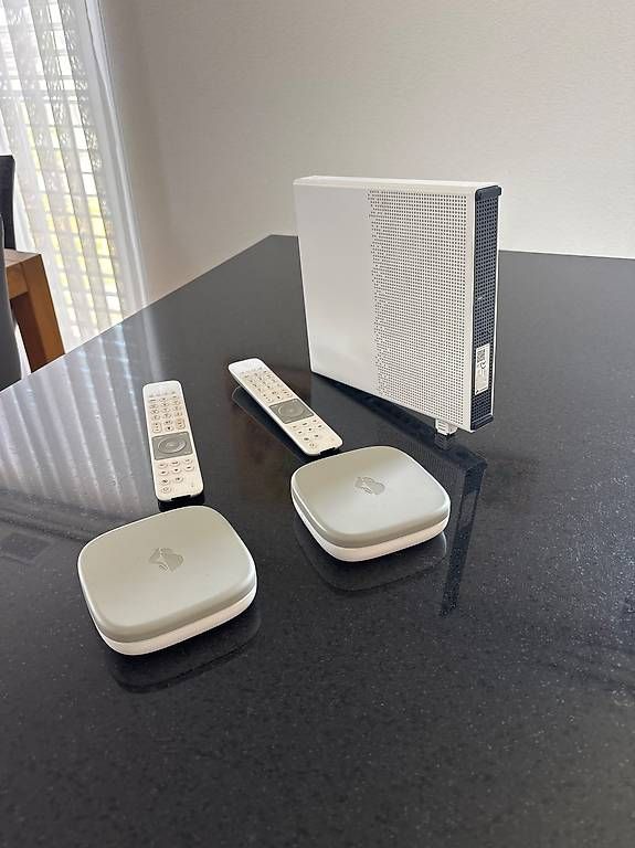 Swisscom Modem & Router: Swisscom Router und TV Box – Usato da Kreuzlingen venduto da val_8wmy