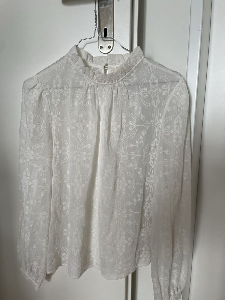 Sezane Top: Top Sézane blanc brodé taille taille 36  – Nuovo (secondo la descrizione) da Zug venduto da MWestK
