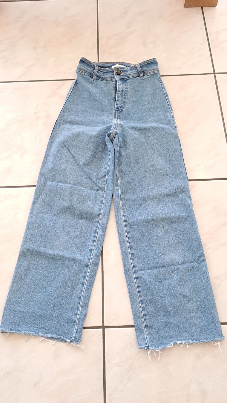 H&M Pantaloni: jeans 34 H&M – Nuovo (secondo la descrizione) da RIAZ venduto da Betty012