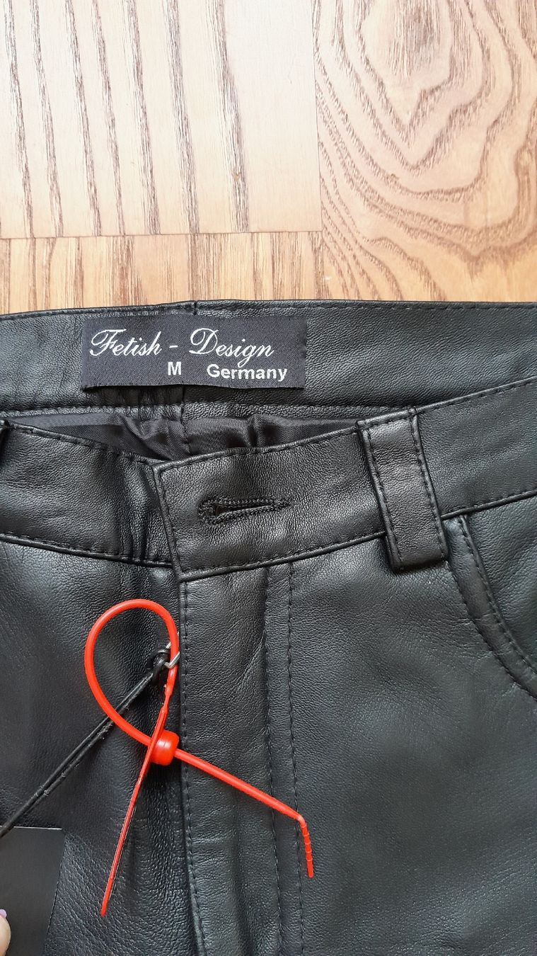 Hosen: Lederhosen, Schlaghosen, Flared – Neu und originalverpackt aus Innerthal von System_of_a_down 1