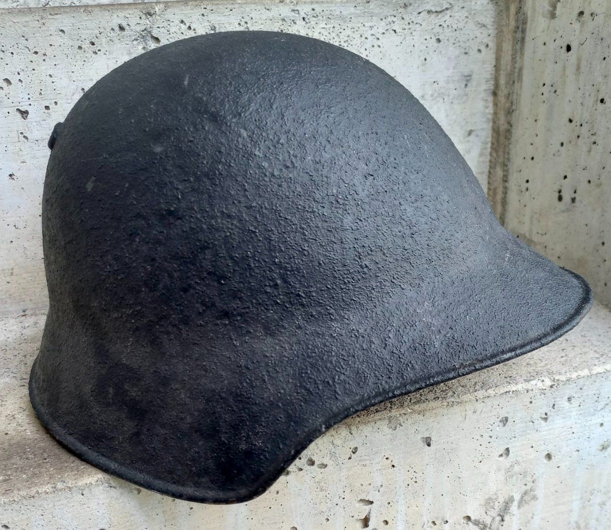 Uniformes & Effets: alter Stahlhelm Schweizer Militär – D'occasion à Burgdorf par glasrabe01 1