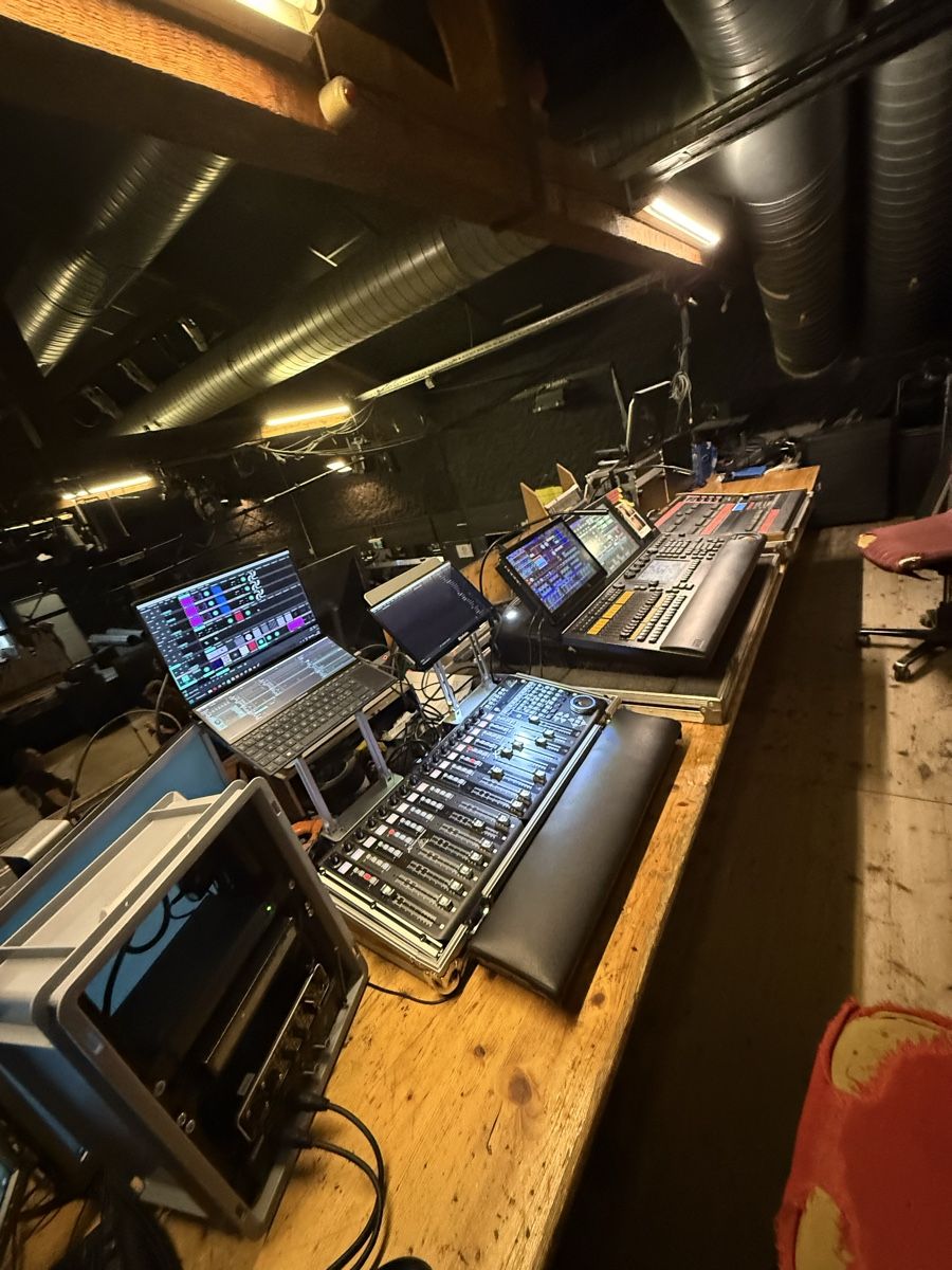 Console di mixaggio: Contrôleur midi Behringer X-touch + Extender avec flight – Usato da Corcelles-près-Payerne venduto da jac_fs5p 3