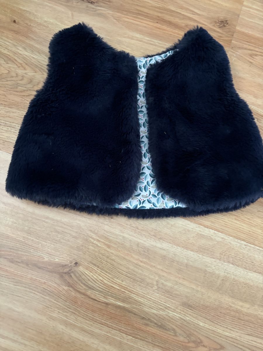 Lotti di vestiti: Set aus Pullover und Weste, – Usato da volketswil venduto da Sisi521 2