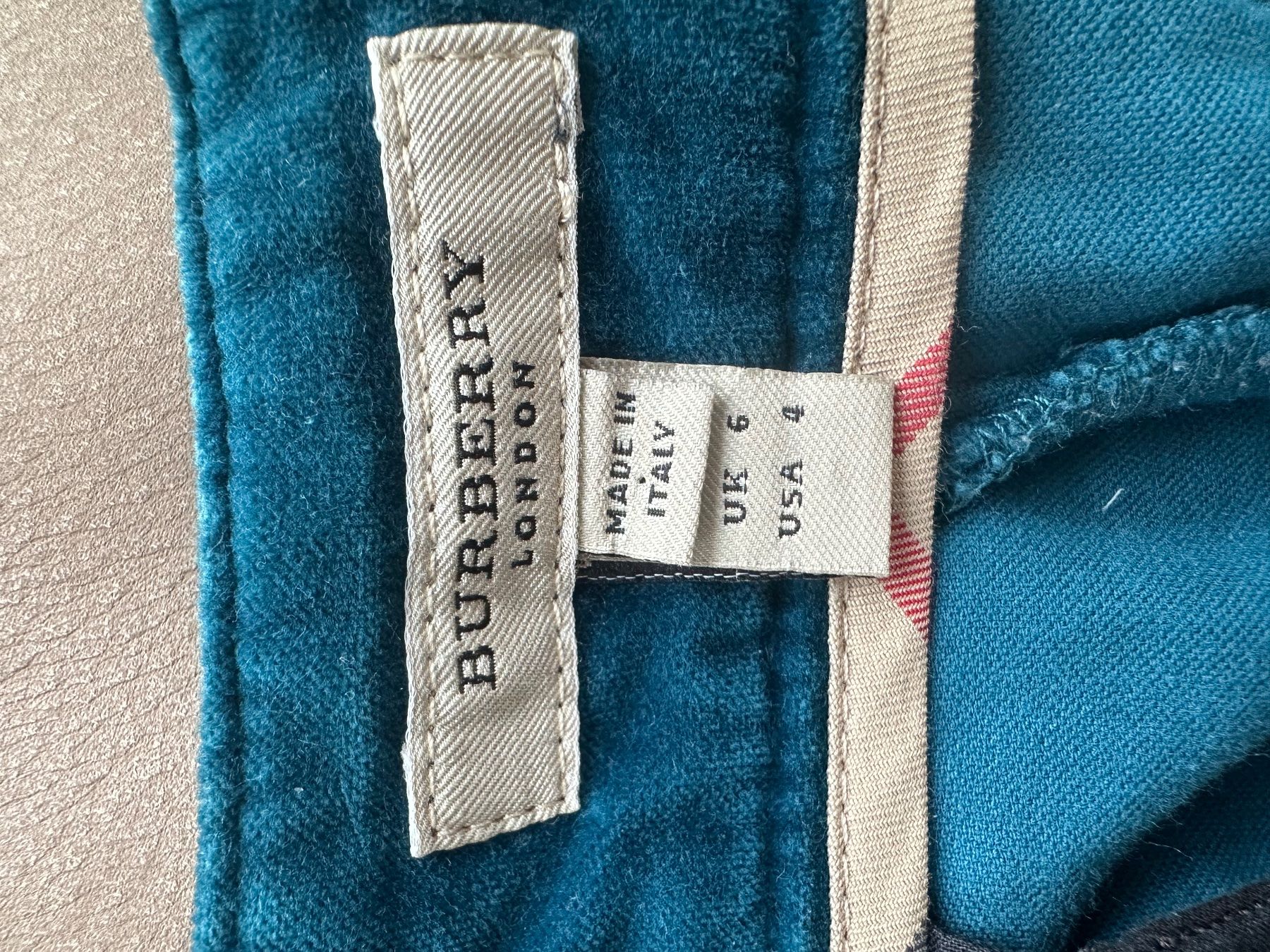 Burberry Pantaloni: BURBERRY Hose blau Gr. S – Usato da Schindellegi venduto da lusi1971 1