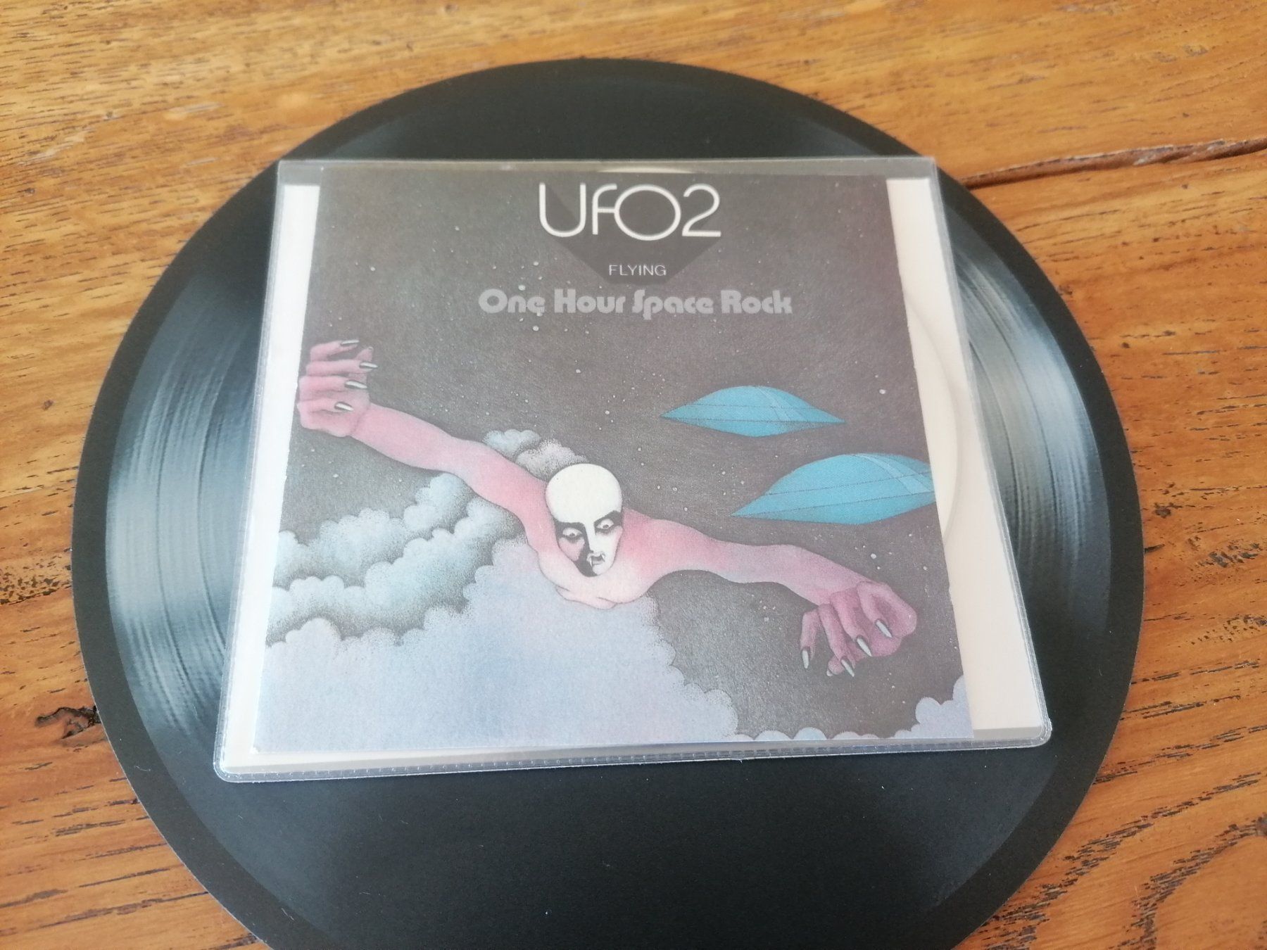 CD: UFO2 - Flying (One Hour Space Rock) – Usato da Emmenbrücke venduto da keep-vinyl-alive
