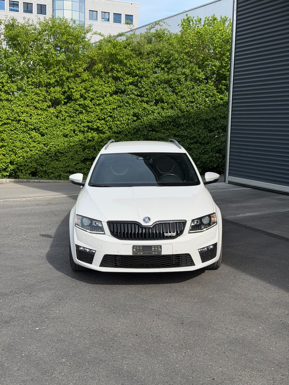 Skoda Autos: ŠKODA Octavia RS 2.0TSI DSG – Defekt aus Belp von neno24 1