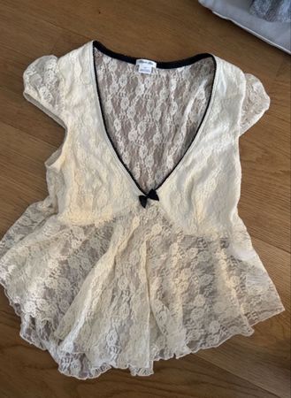 Spitzetop Urban Outfitters (Lace Top)