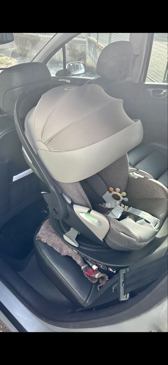 Sièges auto: Cybex Cloud T ohne Base – D'occasion à Langenthal par Classy-sale