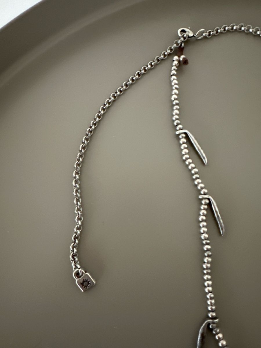 Catenine: Silver Beaded Necklace with Dagger Charms - Stylish! – Nuovo (secondo la descrizione) da Binningen venduto da can_s2yh 1