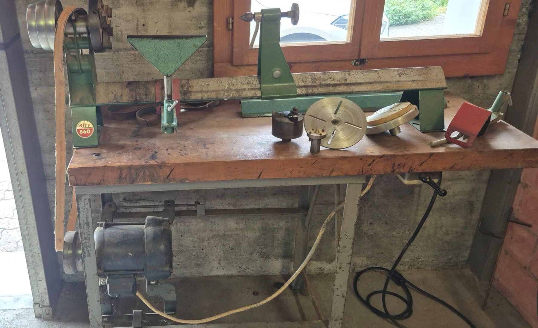 Toutes les machines: Drechselbank – D'occasion à Hofstetten BE par Edition8