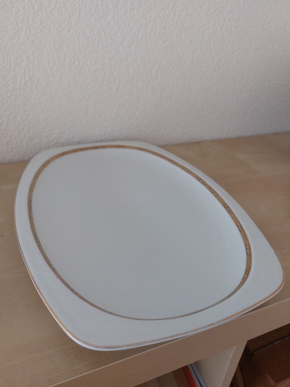 Ciotole: Vintage Servierteller, Platte mit Goldrand, schick! – Usato da Baden venduto da BanaBoutique
