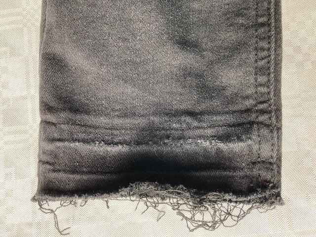 Tally Weijl Jeans: 1 Damen-Jeans, Gr. 34, schwarz+Rosen – Usato da Richterswil venduto da Hausi12 4