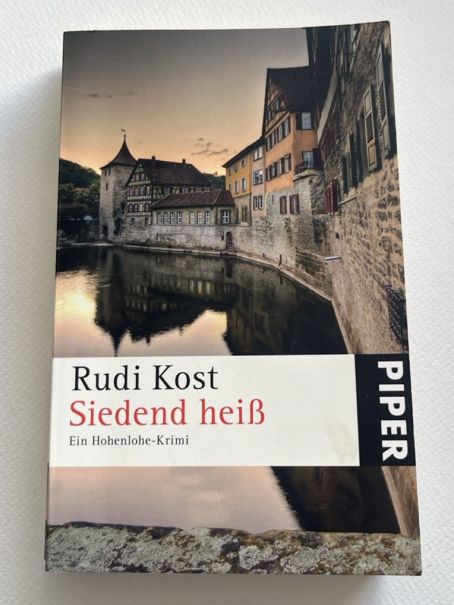 Bücher: Rudi Kost - Siedend heiss: Spannender Krimi für den Herbs – Gebraucht aus Forch von tieckr