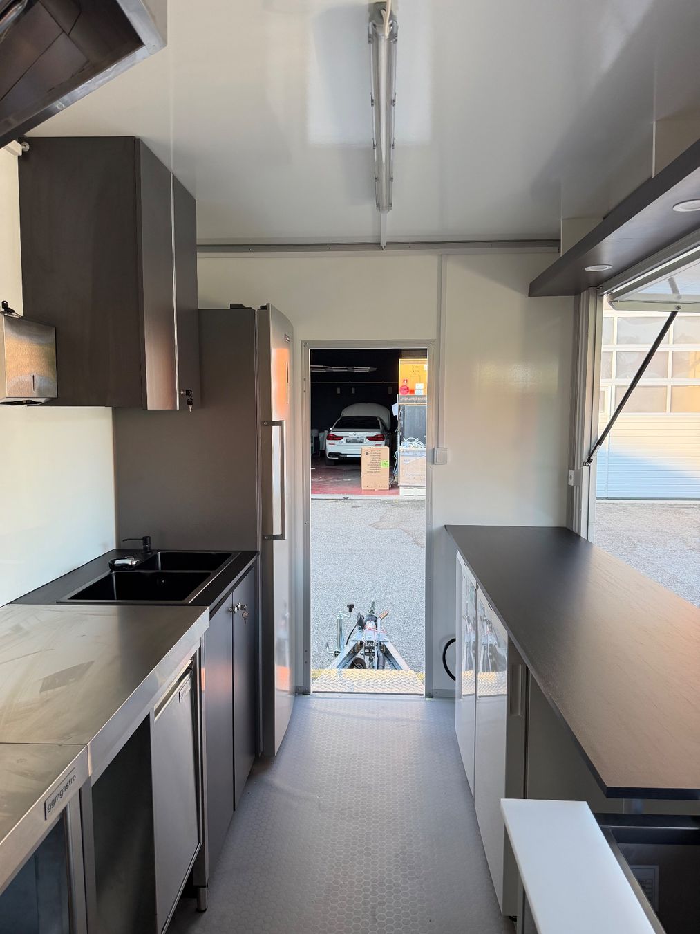 Anhänger: Verkaufsanhànger/Foodtrailer – Neu (gemäss Beschreibung) aus Düdingen von GM2021 7