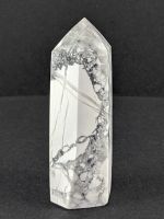 Magnesit (Howlith) Obelisk Turm 6cm, 44 Gramm