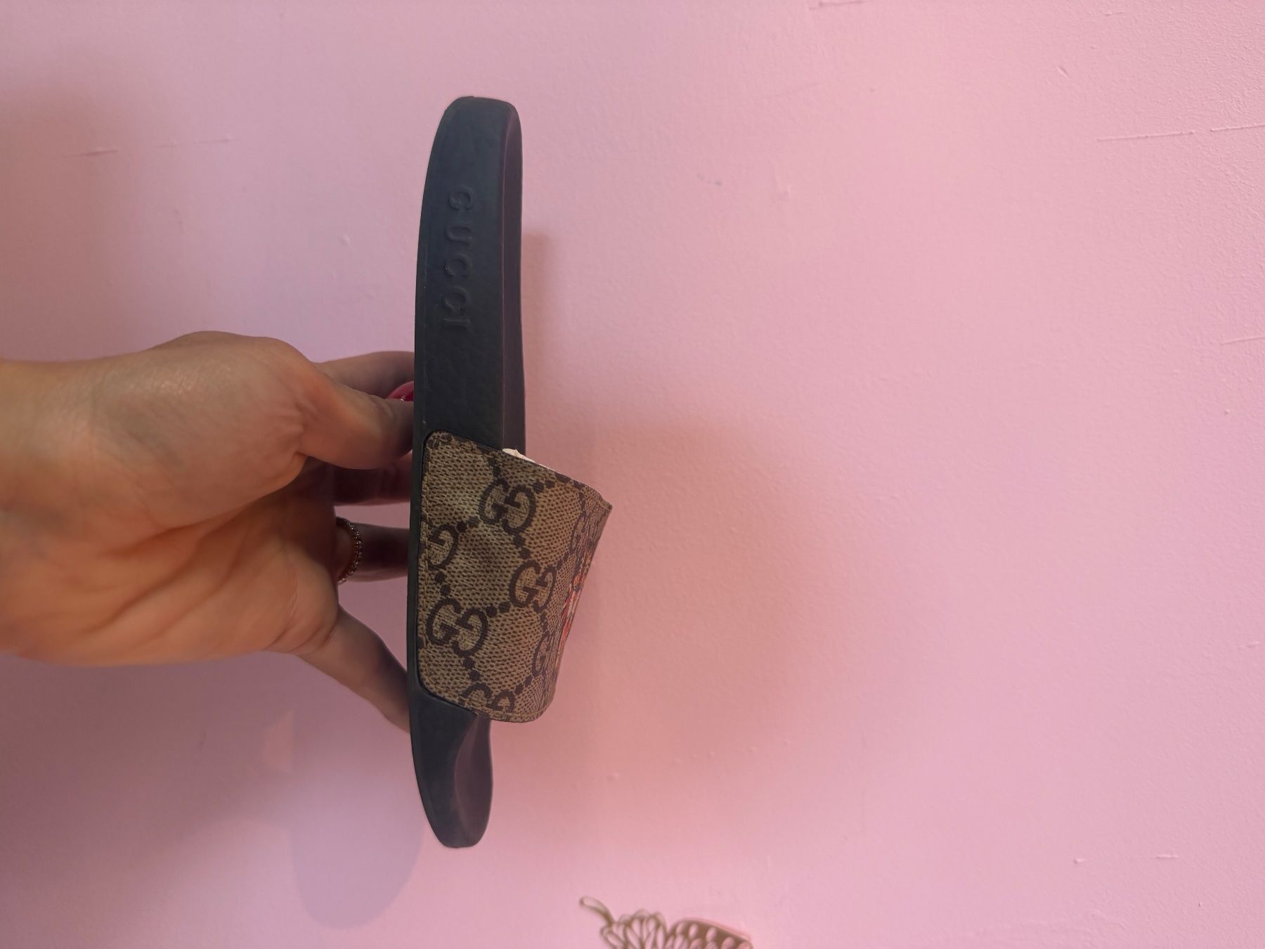 Gucci Scarpe per ragazzi: Gucci Slippers kid 30 – Usato da Zürich venduto da SecondhandZurich 1