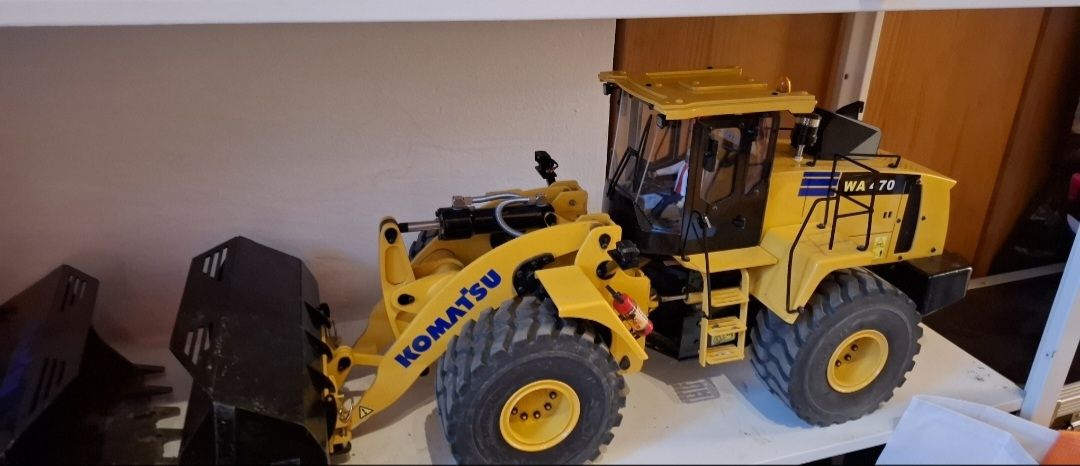 RC Modellbau: Rc Radlader – Gebraucht aus Chur von lilifuz