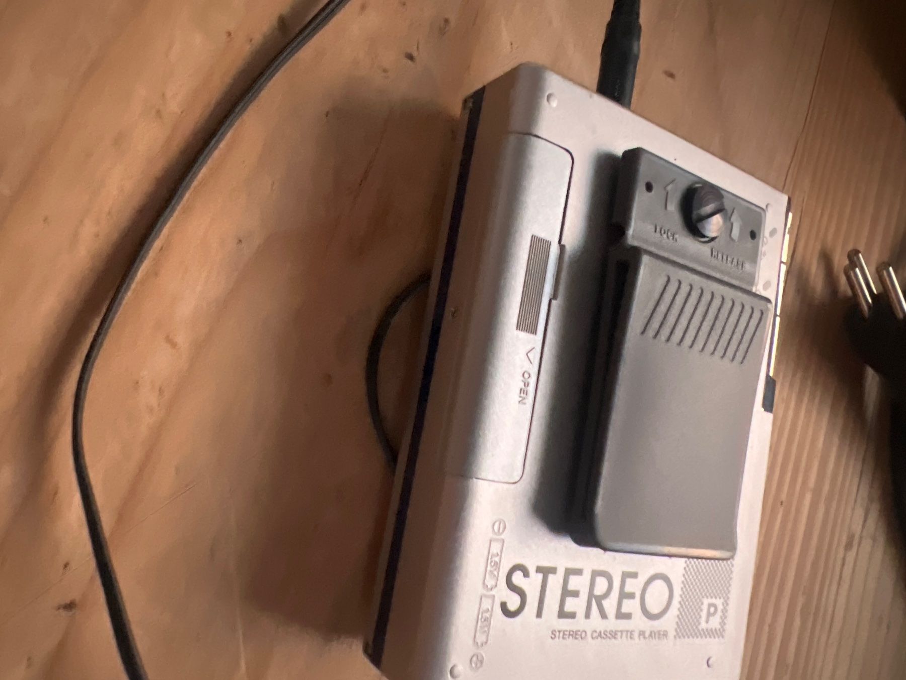 Akai Lettore multimediale portatile: AIWA Stereo Cassette Player HS-P05 Mk 2 – Usato da Lichtensteig venduto da 0.50mark 4