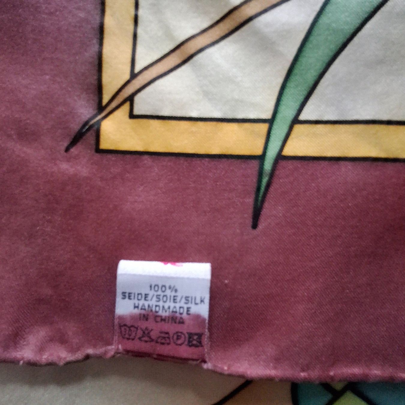 Foulard & Sciarpe: Foulard Seide – Usato da Rütihof venduto da Teresa18 1