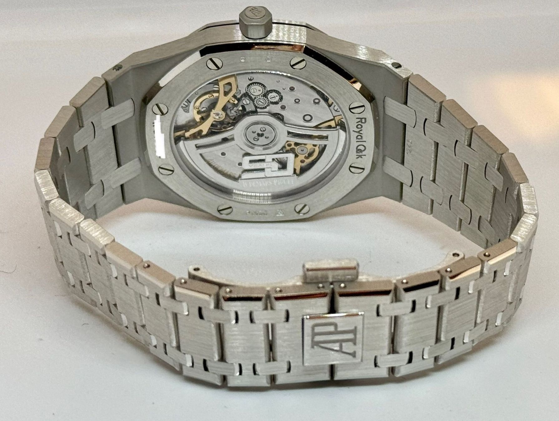 Audemars Piguet Orologi: Audemars Piguet Royal Oak "Jumbo" Extra-Thin Smoked Green – Usato da Lugano venduto da Superstudiolugano 2