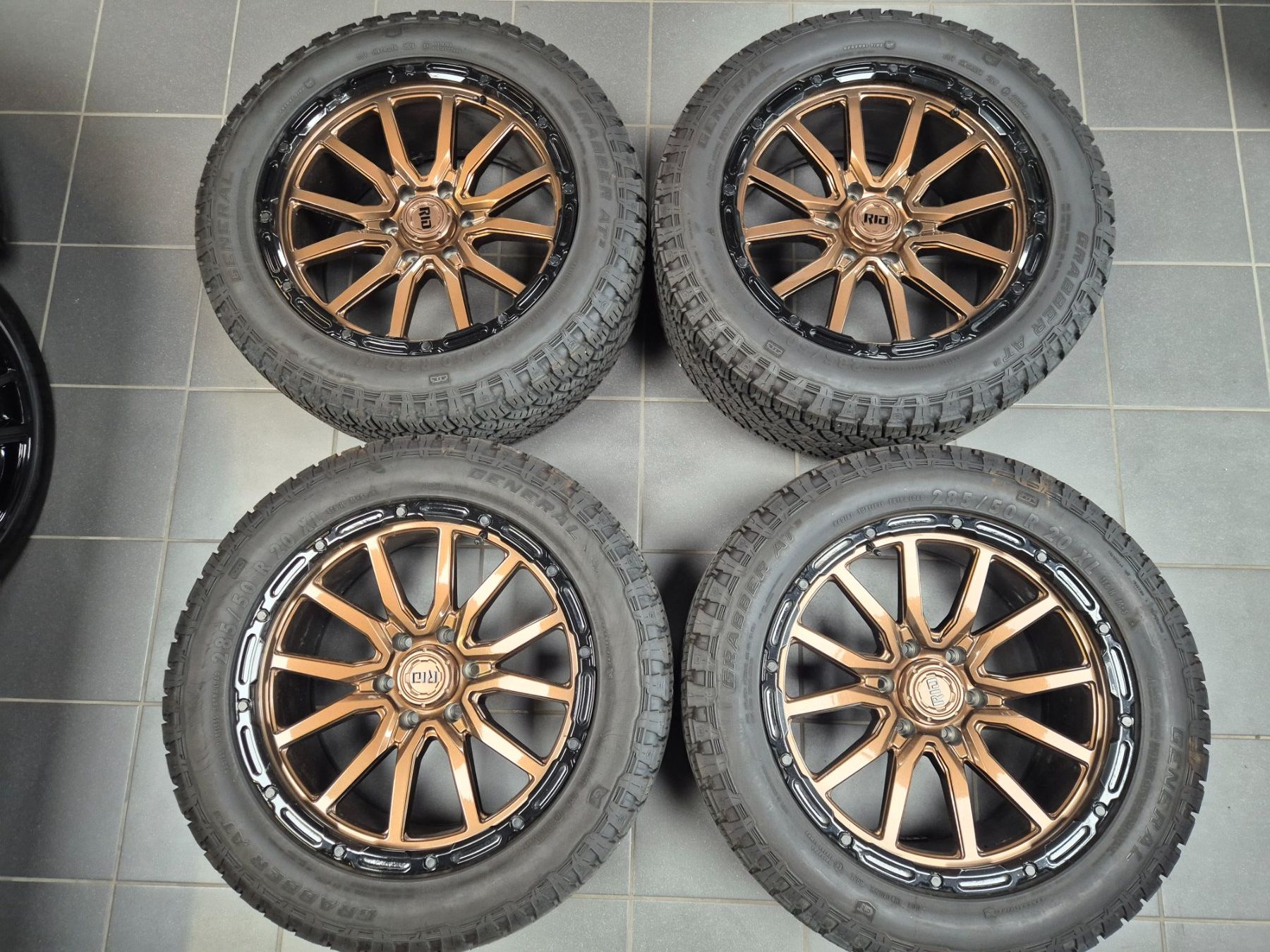 Pneumatici & Ruote complete: Offroad Aluräder 20" – Usato da Winterthur venduto da WEWi-Ersatzteile 1