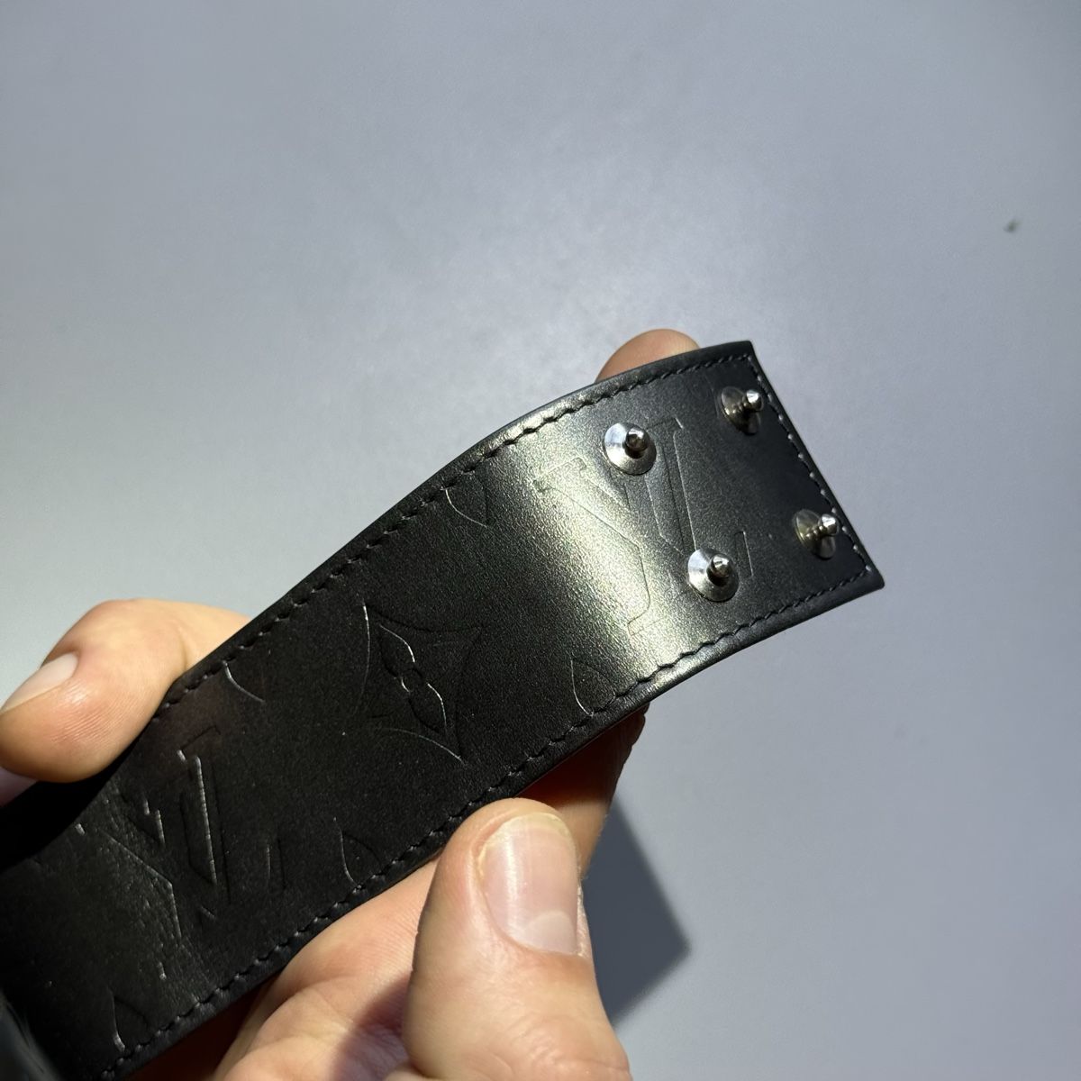 Louis Vuitton Armbänder & -reifen: Vintage 2002 Louis Vuitton monogram mat leather bracelet – Neu (gemäss Beschreibung) aus Bern von MaxiSeller 4