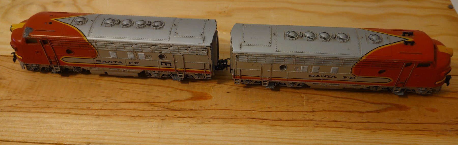 Märklin Modellini di ferrovie: Marklin Santa Fe Lok Doppellok – Usato da Allschwil venduto da Swisstoybox 3