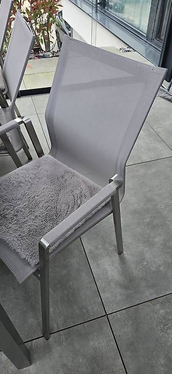 Grils: Garten Tisch mit integrierten 2 zone Grill – D'occasion à Herisau par alex301178