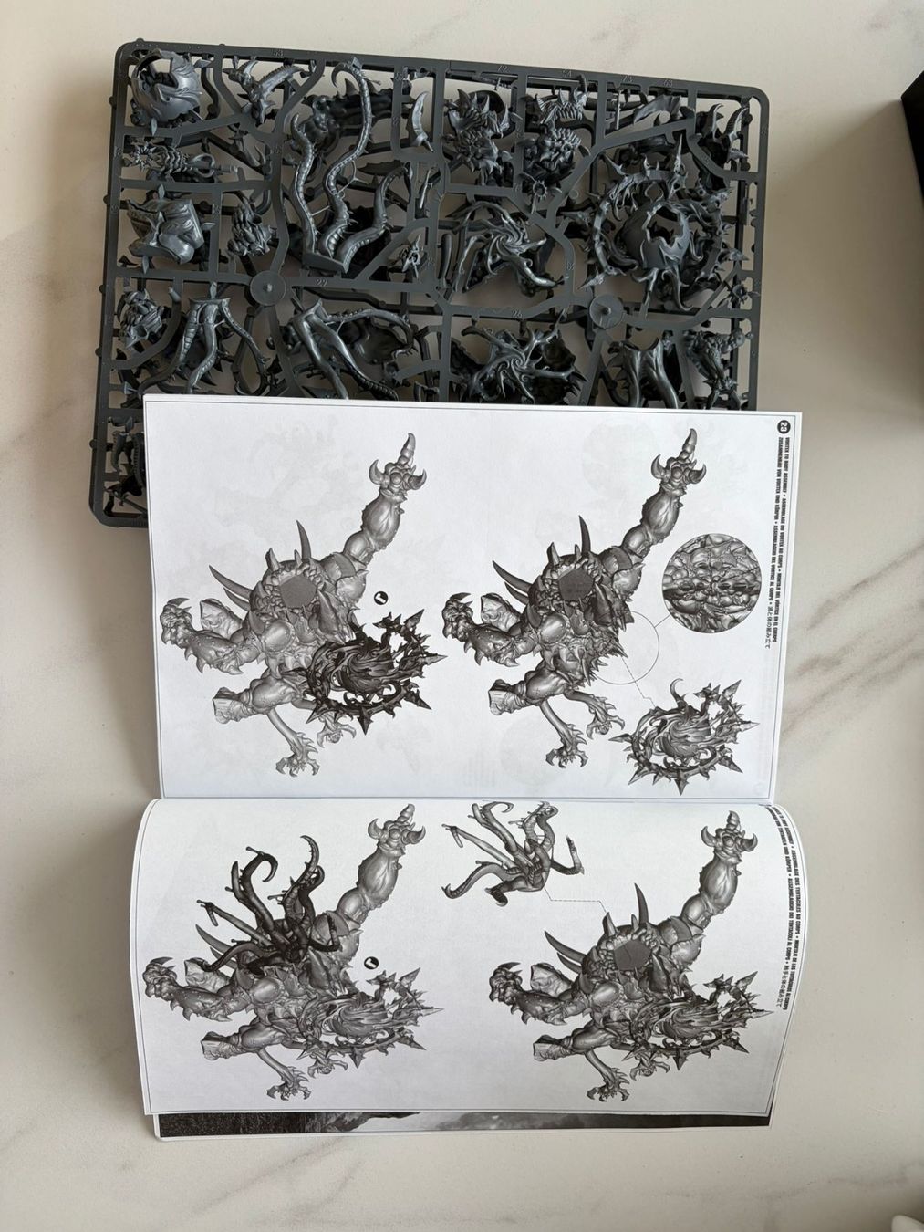 Kit di modellismo & Modellini statici: Warhammer 40000 Thousand Sons Mutalith Vortex Beast – Nuovo (secondo la descrizione) da Pratteln venduto da Valleus