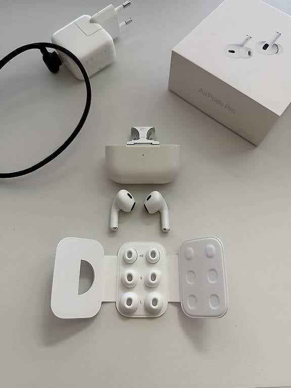 Casques audio: Airpods Pro 2nd Generation – D'occasion à Riedikon par Shane_G 3