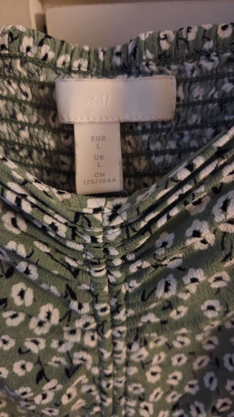 H&M Camicette: Damen Bluse Carmen Stil Grösse L – Usato da Weggis venduto da Leeclipse 2