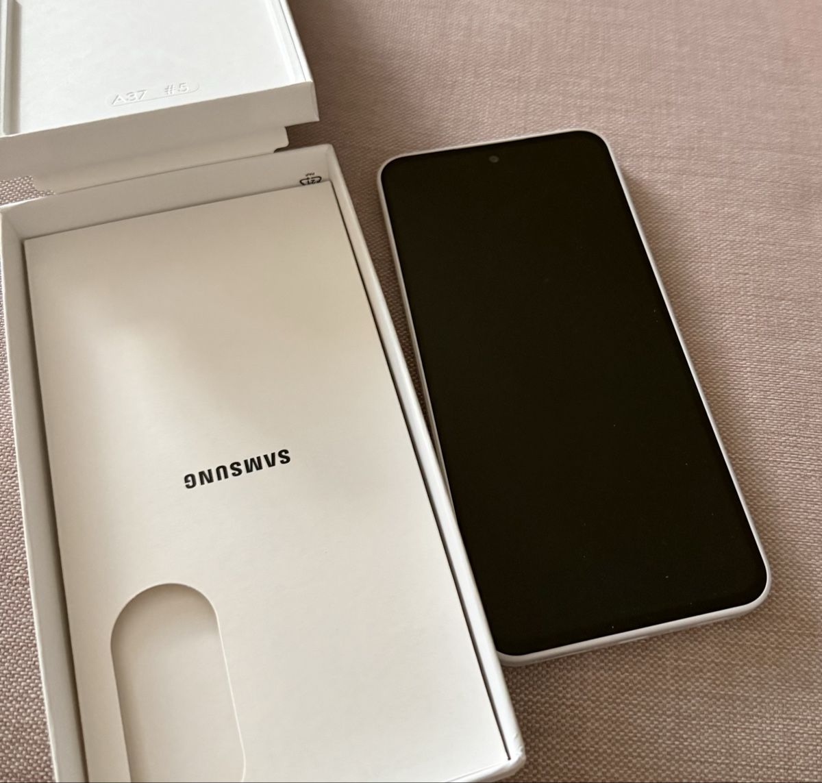 Samsung Handys / Smartphones: Samsung Galaxy A37 5G – Neu und originalverpackt aus Oberglatt ZH von sam_vs55 1
