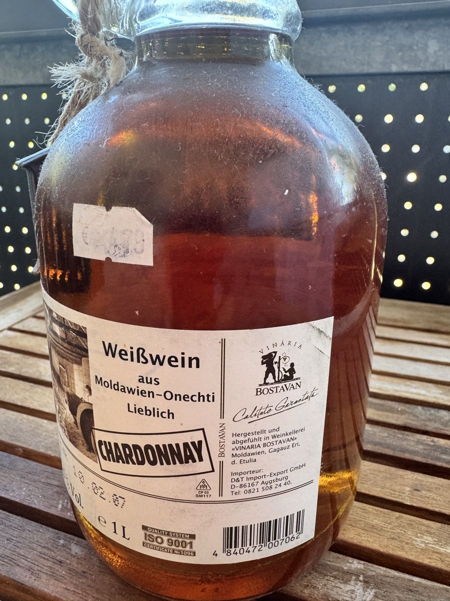 Bevande alcoliche: Weisswein Chardonnay Moldawien 1L  – Usato da Basel venduto da YanaR10 1
