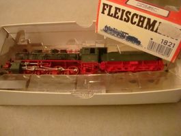 Fleischmann H0 - 1821 - Dampflokomotive mit Tender - OVP