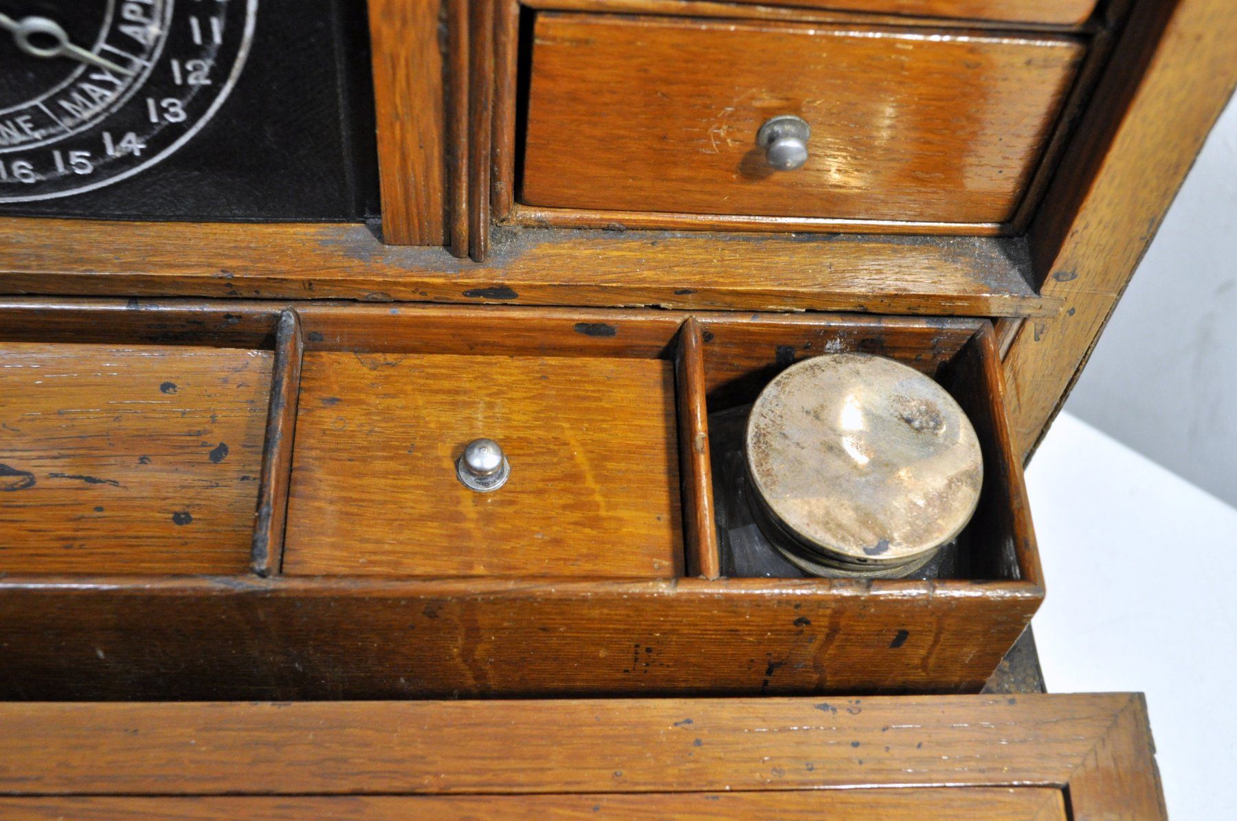 Scrivanie: Ancien Petit bureau portatif – Usato da Neuchâtel venduto da Neuchatel 6