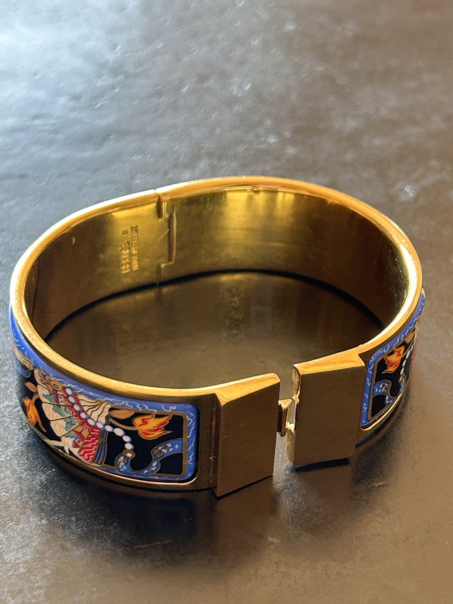 Hermès Bracciali & Braccialetti: Hermes jonc émail plaqué or – Usato da St-Cergue venduto da pinkgreen 1