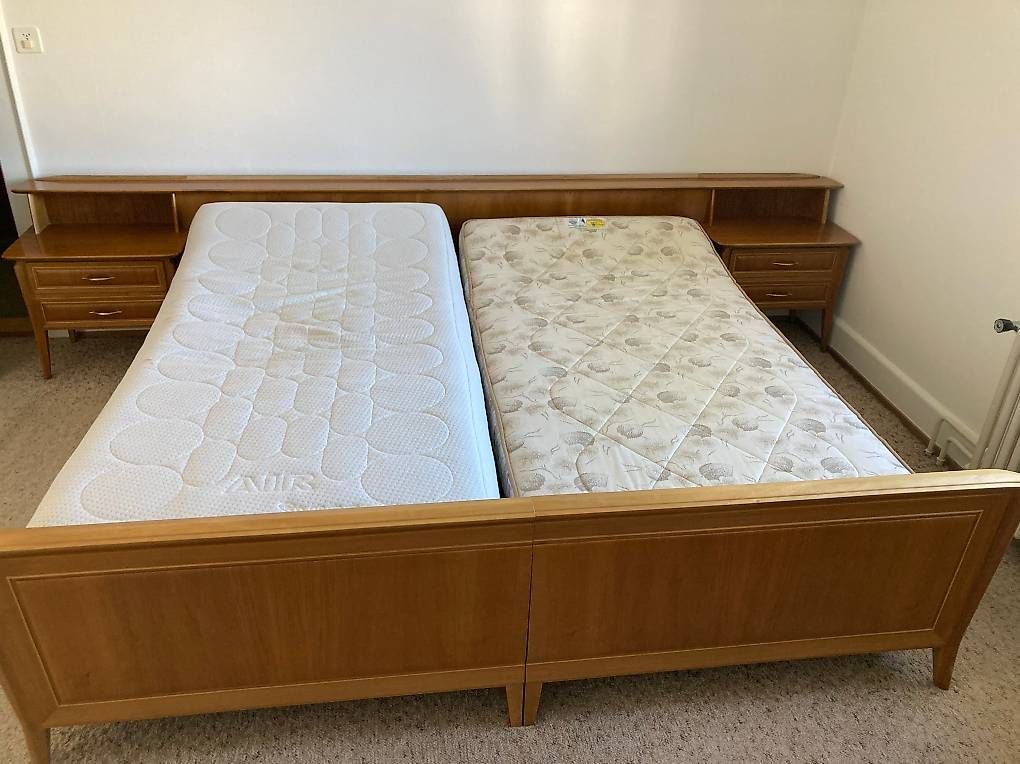 Lits: Doppelbett mit integrierten Nachttischen – D'occasion à Nürensdorf par rol_kg7r