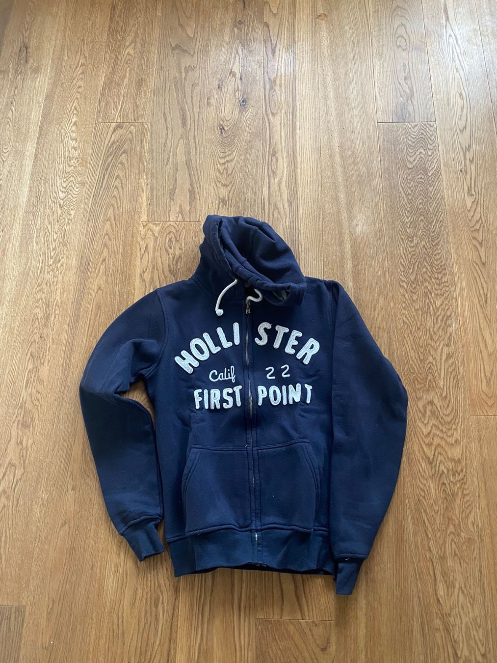 Hollister Vestes & Manteaux: Hollister Kapuzen Jäckchen – D'occasion à Sarmenstorf par SamiraB.